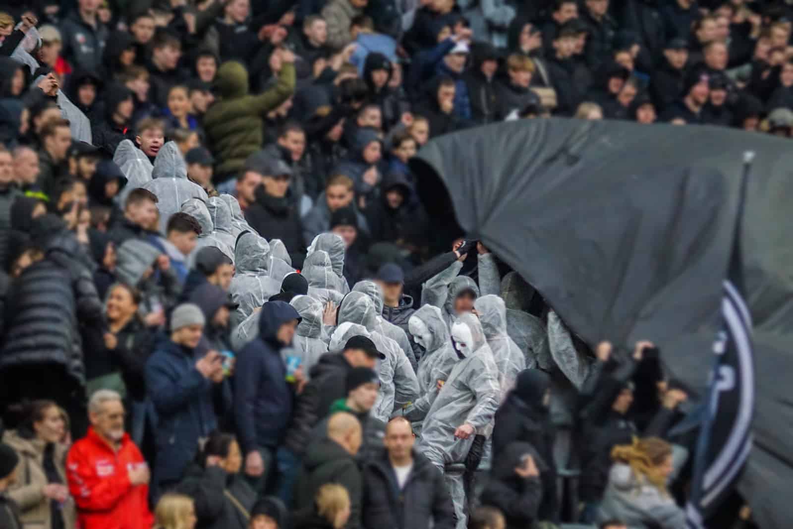 Groot pyrofestijn in de Domstad: 5-jarig bestaan van Utrecht Ultras!