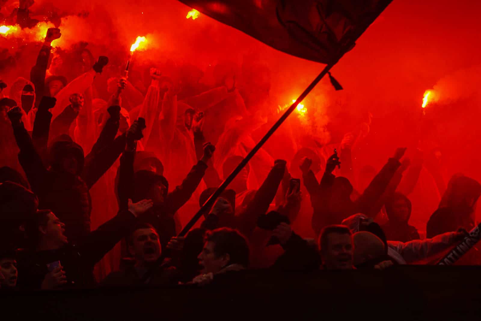 Groot pyrofestijn in de Domstad: 5-jarig bestaan van Utrecht Ultras!