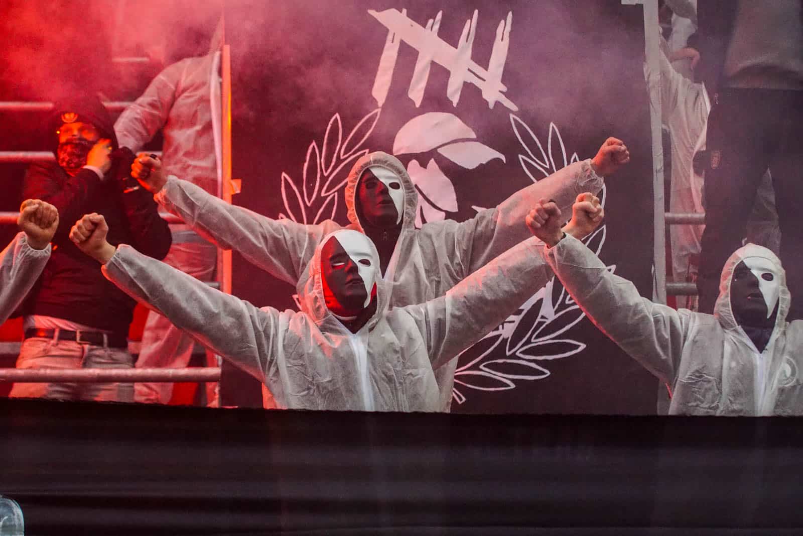 Groot pyrofestijn in de Domstad: 5-jarig bestaan van Utrecht Ultras!