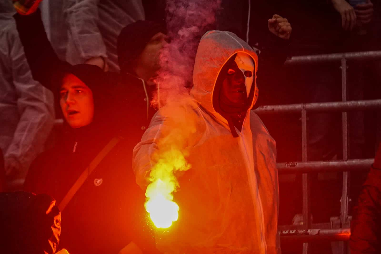 Groot pyrofestijn in de Domstad: 5-jarig bestaan van Utrecht Ultras!