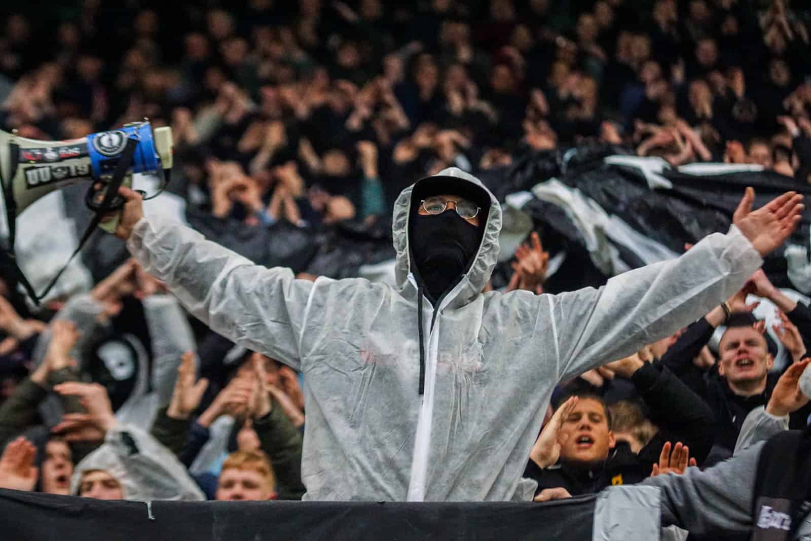 Groot pyrofestijn in de Domstad: 5-jarig bestaan van Utrecht Ultras!