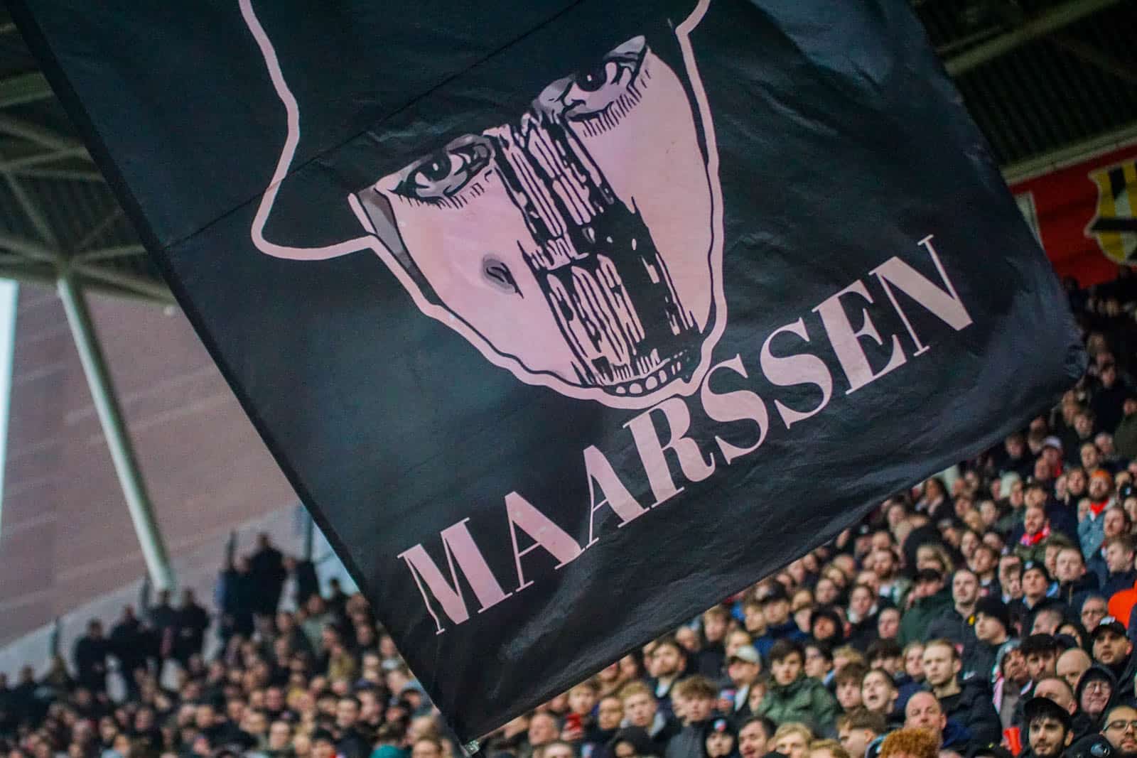 Groot pyrofestijn in de Domstad: 5-jarig bestaan van Utrecht Ultras!