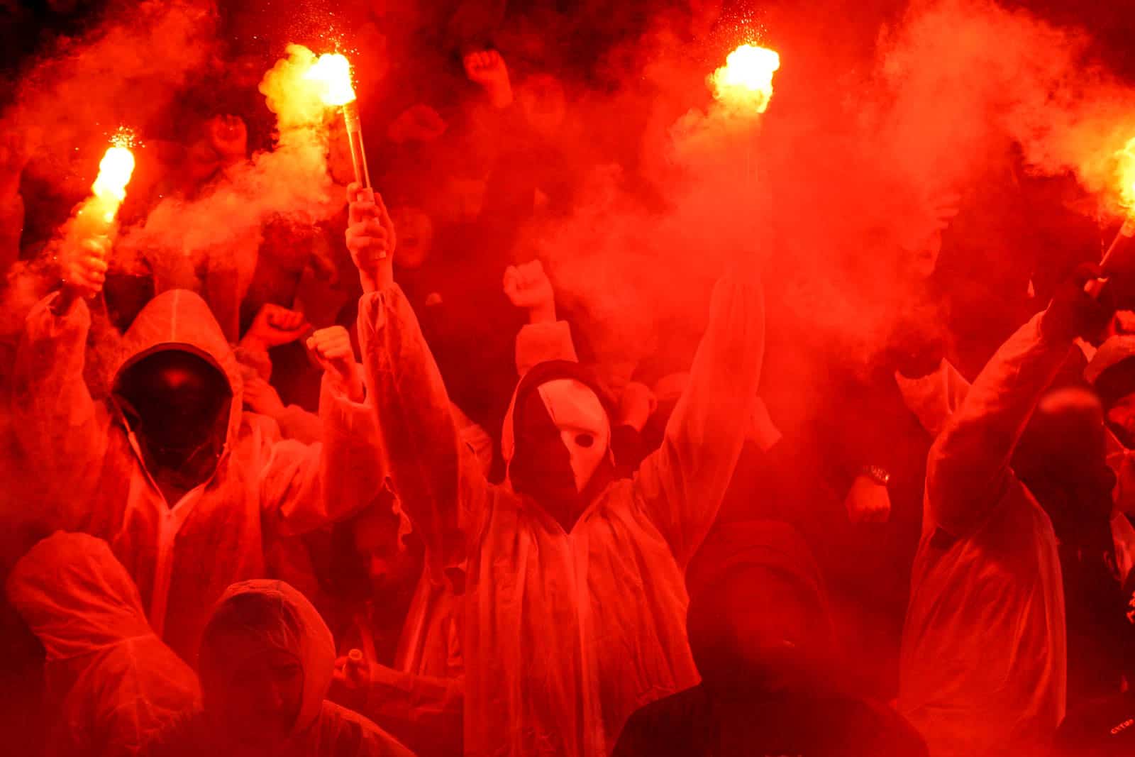 Groot pyrofestijn in de Domstad: 5-jarig bestaan van Utrecht Ultras!