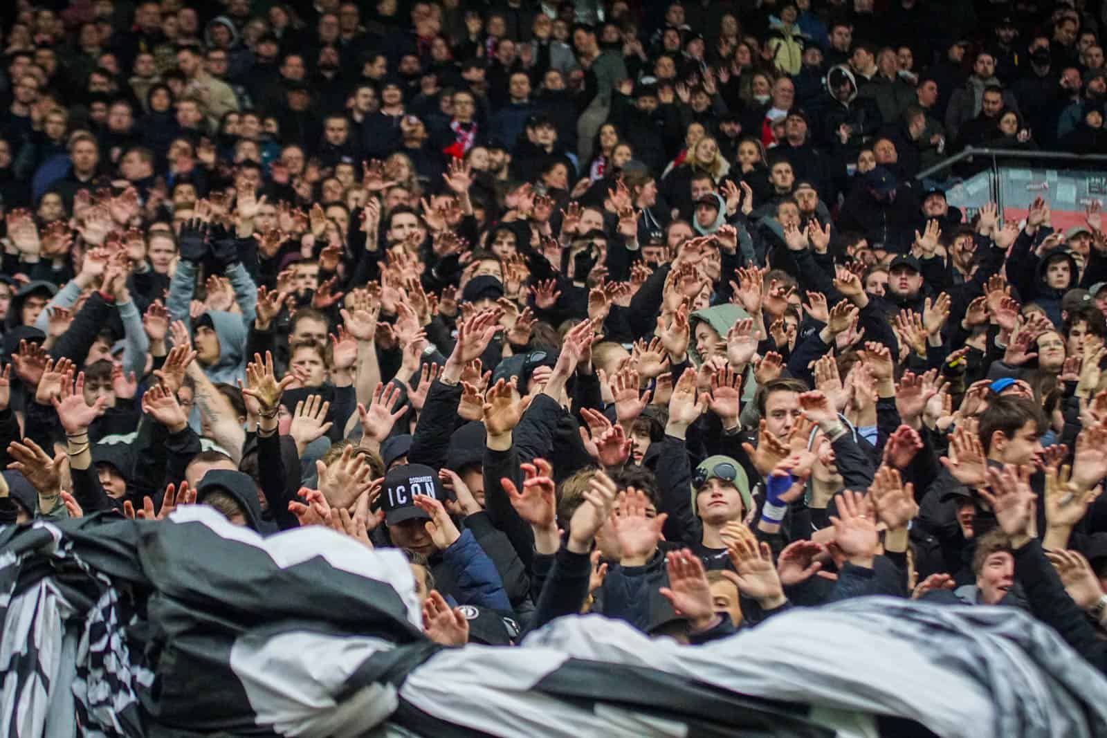 Groot pyrofestijn in de Domstad: 5-jarig bestaan van Utrecht Ultras!