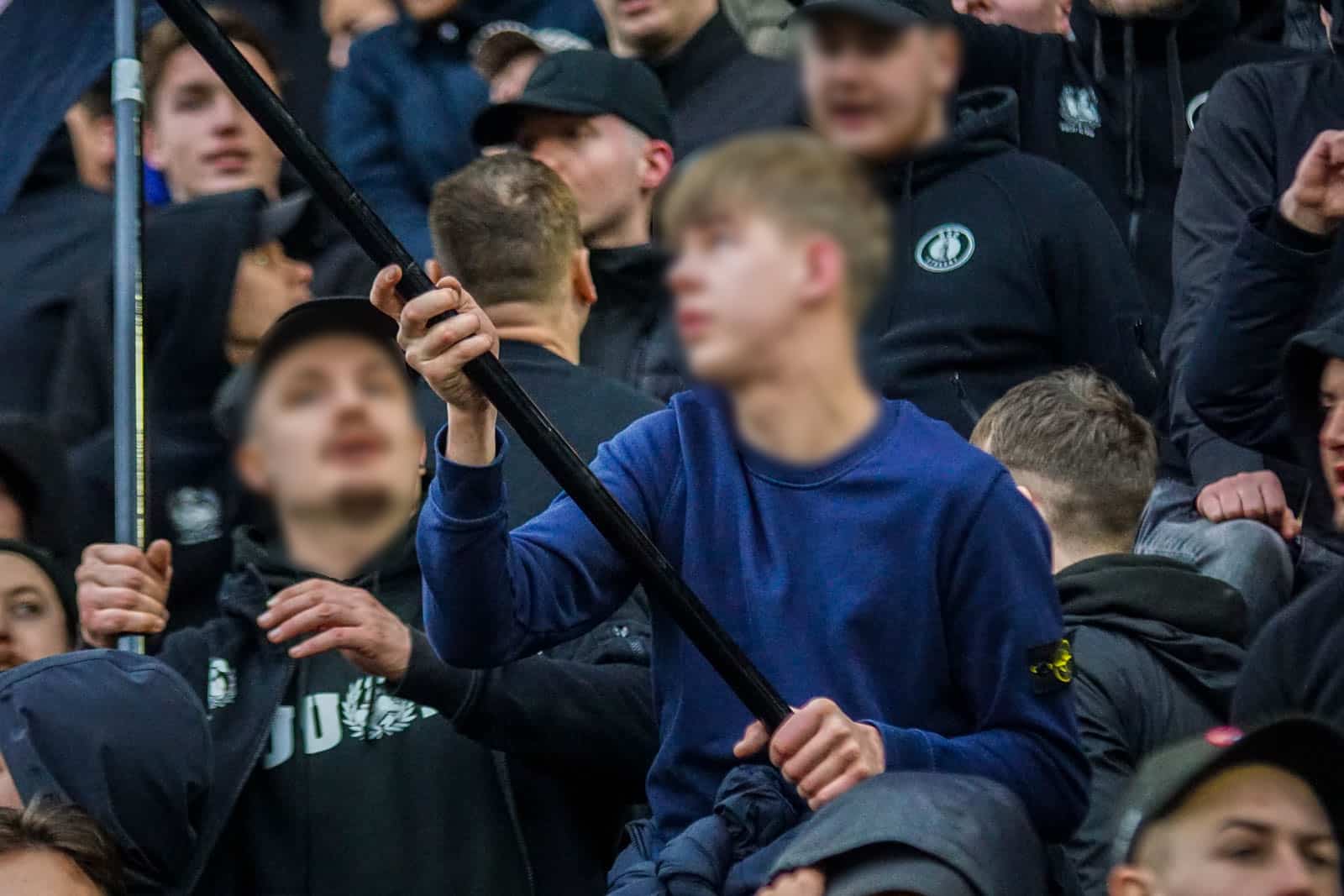 Groot pyrofestijn in de Domstad: 5-jarig bestaan van Utrecht Ultras!