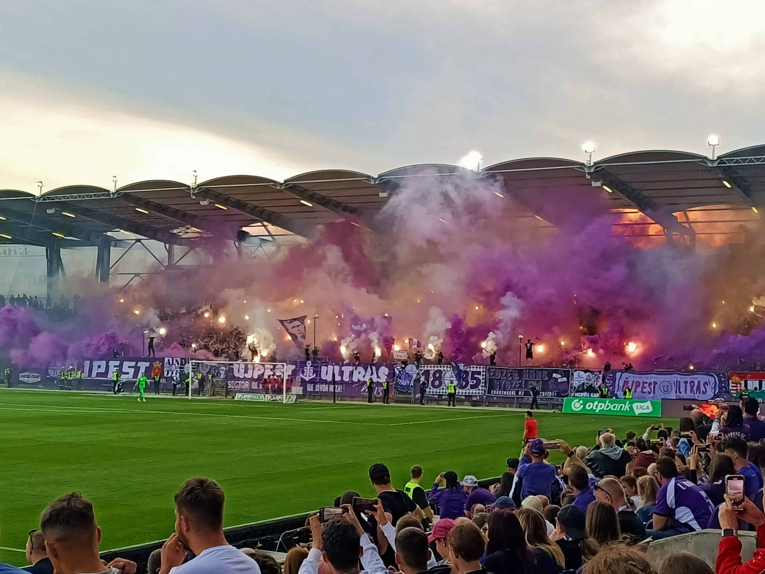 Totalitaire toestand in Hongarije neemt toe: MOL koopt Újpest