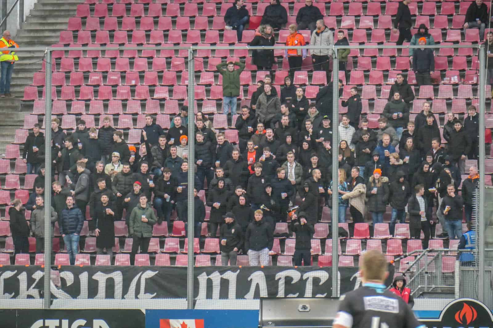 Groot pyrofestijn in de Domstad: 5-jarig bestaan van Utrecht Ultras!