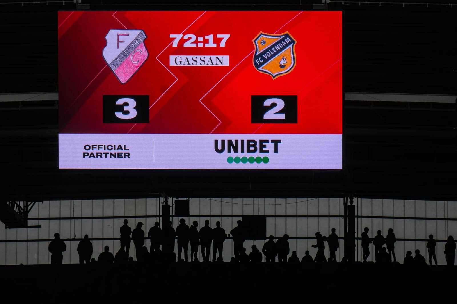 Groot pyrofestijn in de Domstad: 5-jarig bestaan van Utrecht Ultras!