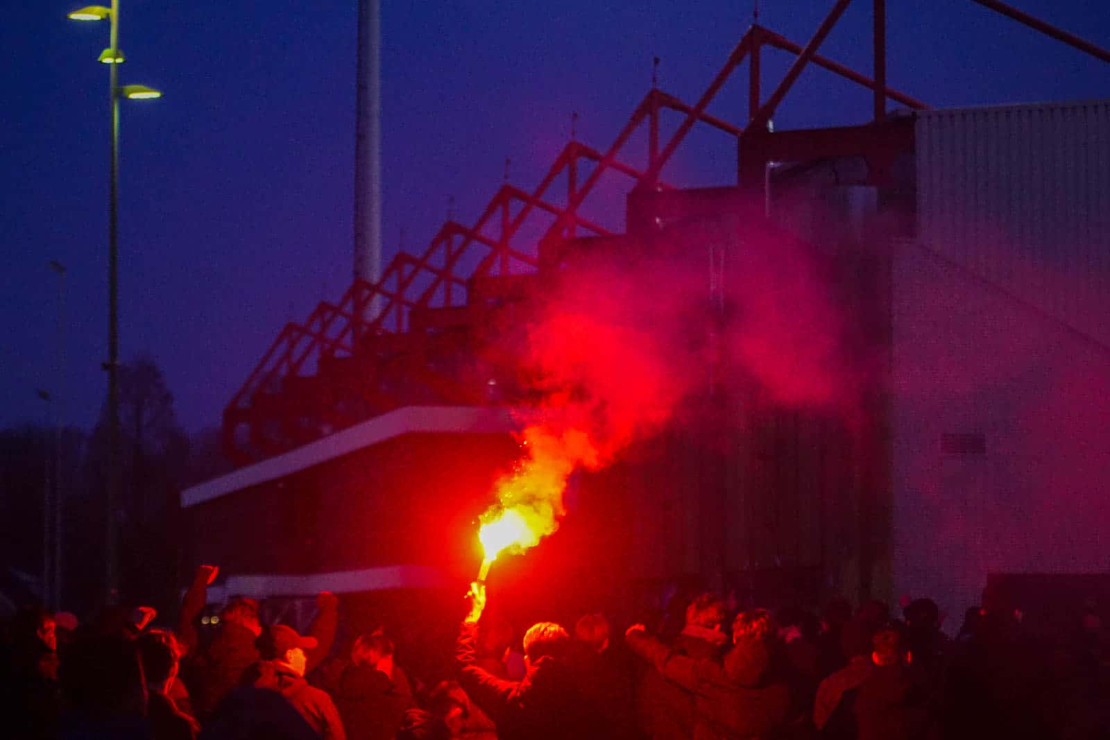 Crazy Side doet haar naam eer aan bij derby tegen FC Den Bosch