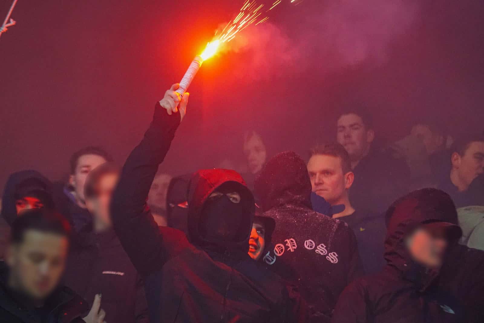 Crazy Side doet haar naam eer aan bij derby tegen FC Den Bosch
