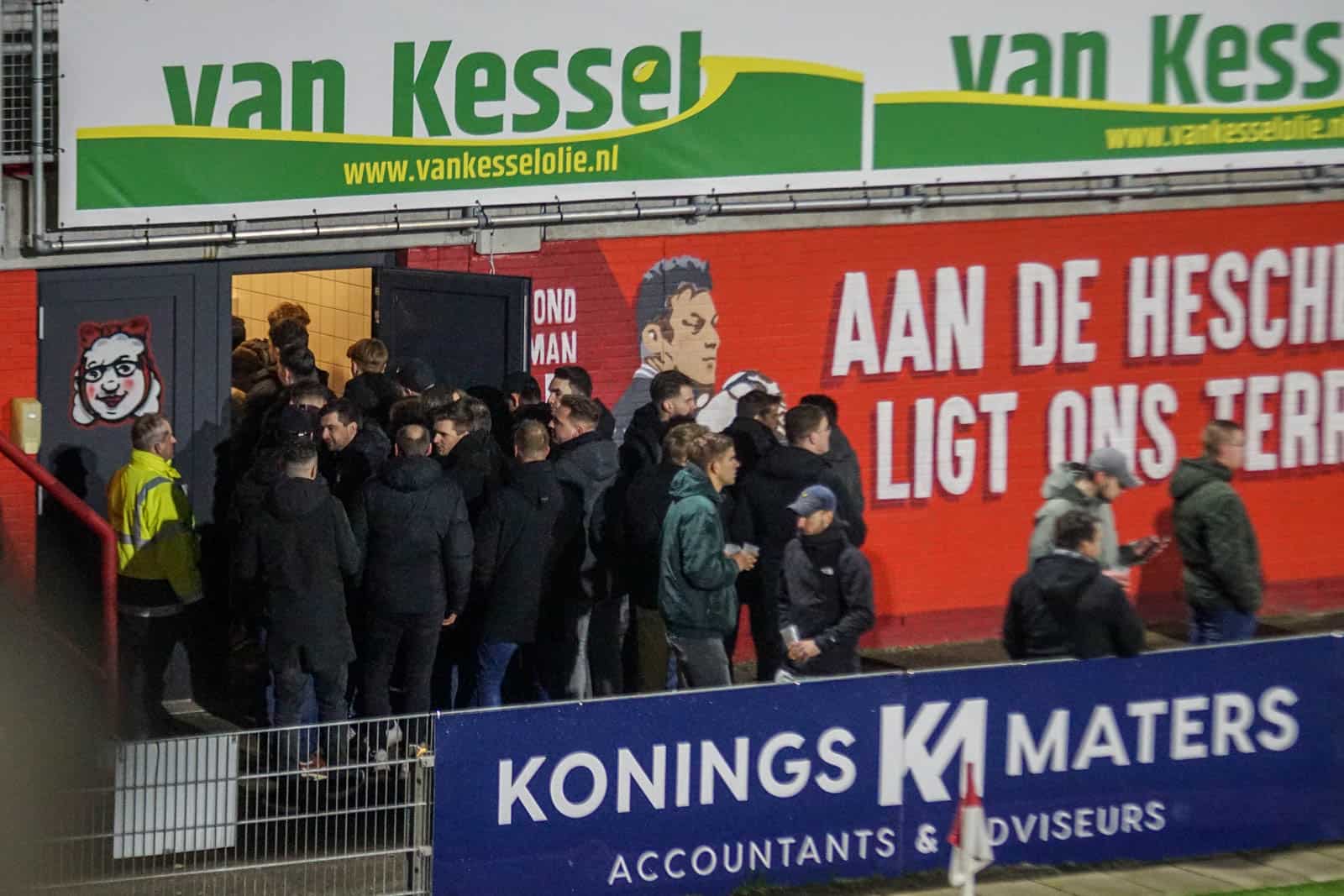 Crazy Side doet haar naam eer aan bij derby tegen FC Den Bosch