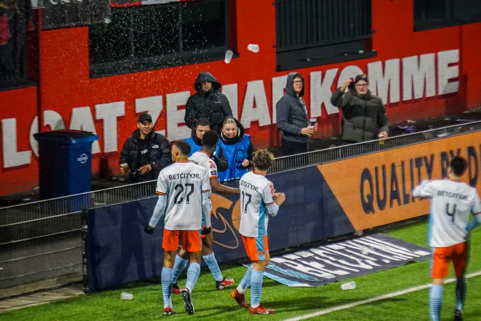 Crazy Side doet haar naam eer aan bij derby tegen FC Den Bosch