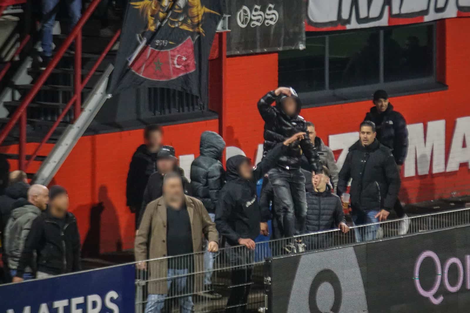 Crazy Side doet haar naam eer aan bij derby tegen FC Den Bosch