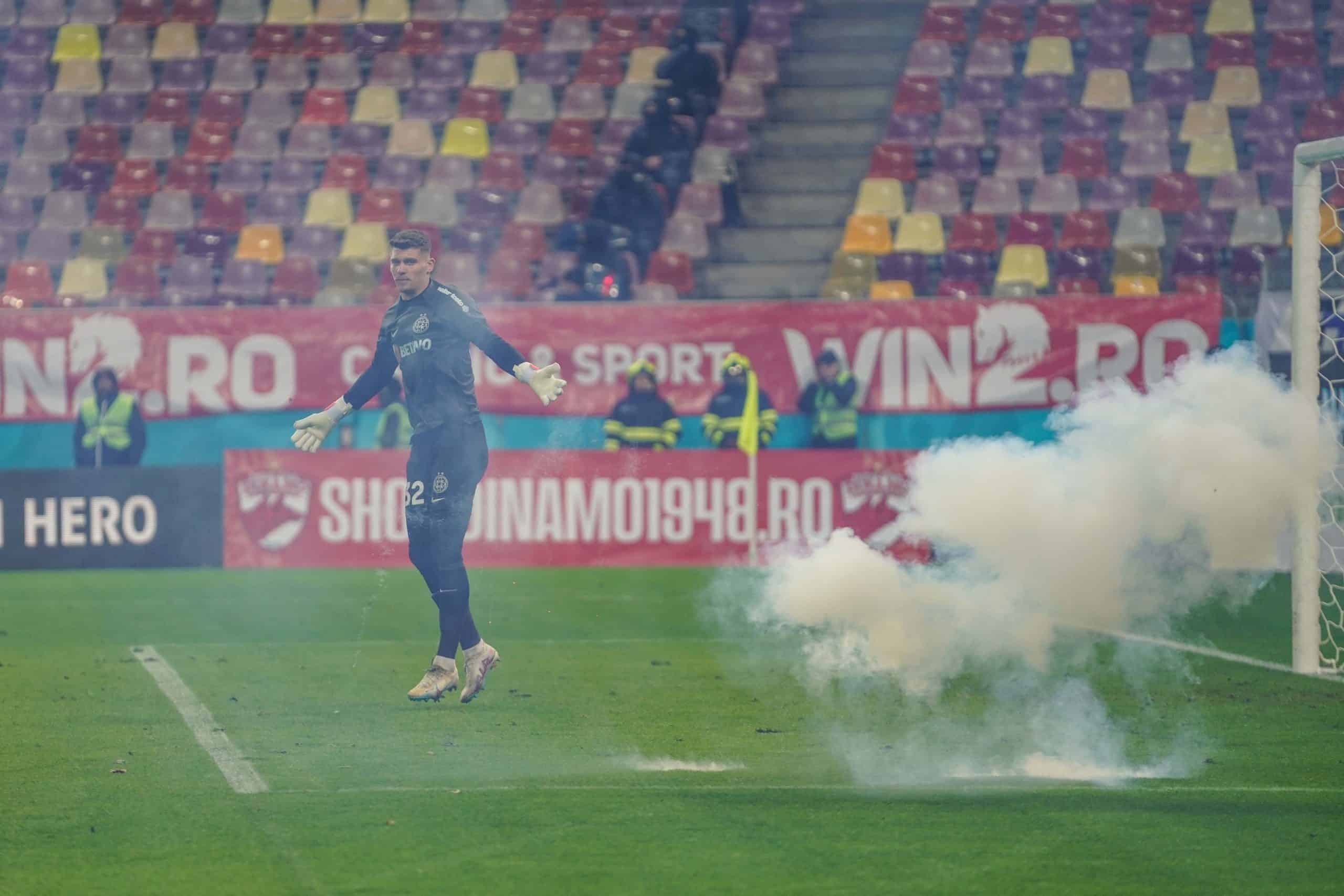 Dinamo Boekarest FCSB 77