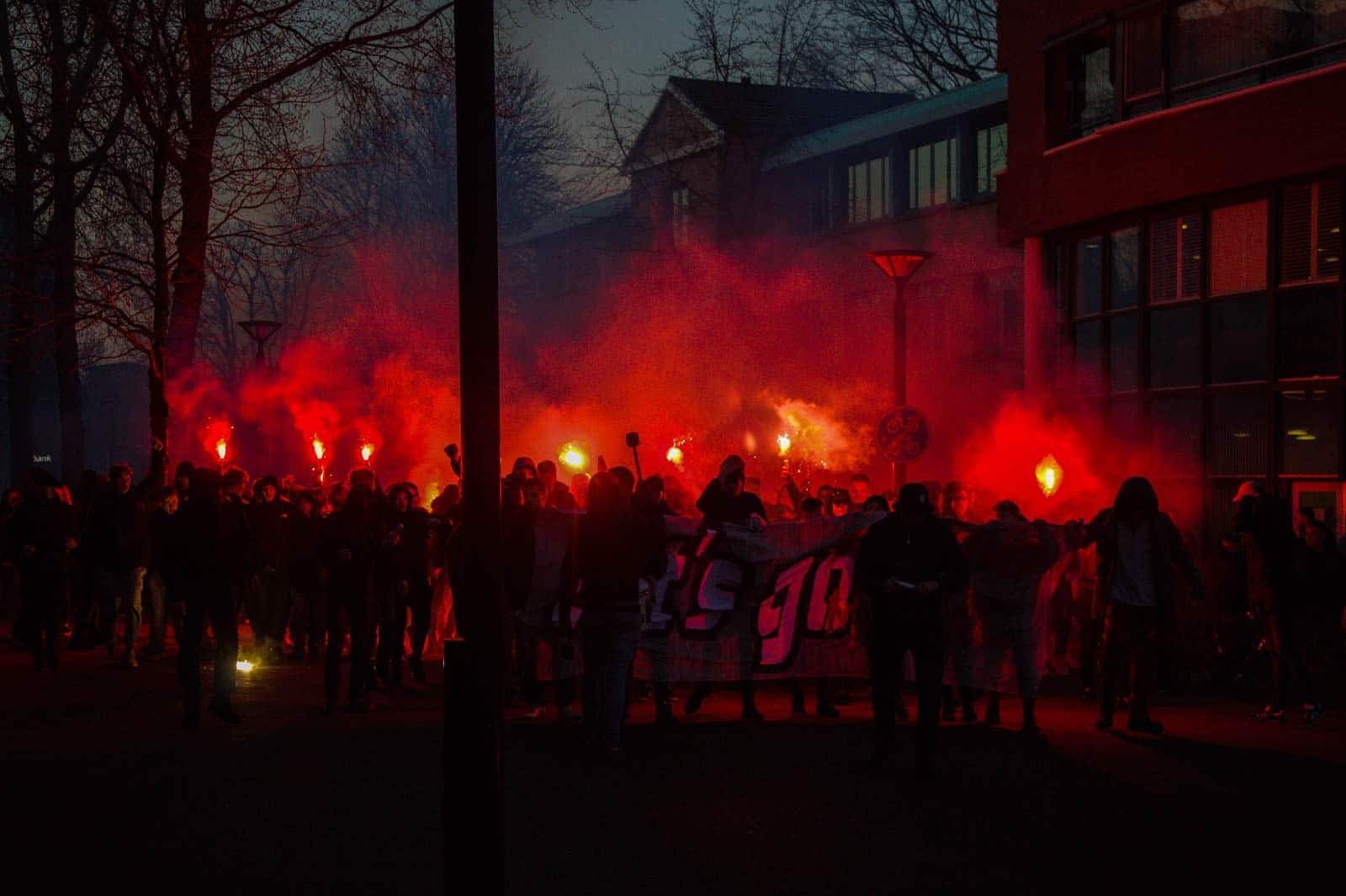 Crazy Side doet haar naam eer aan bij derby tegen FC Den Bosch