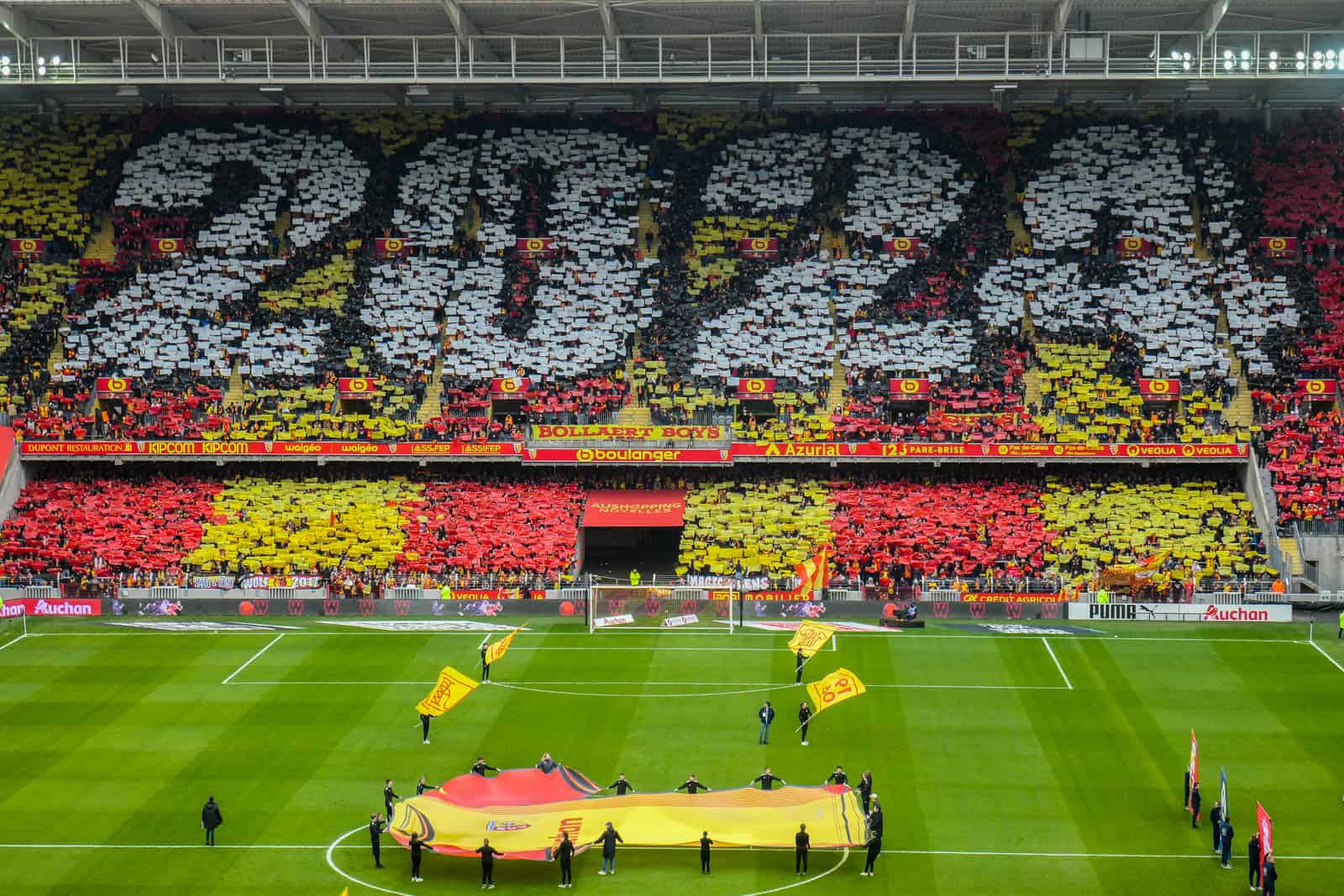 30 jaar Red Tigers; ultras Lens maken er schitterende dag van!