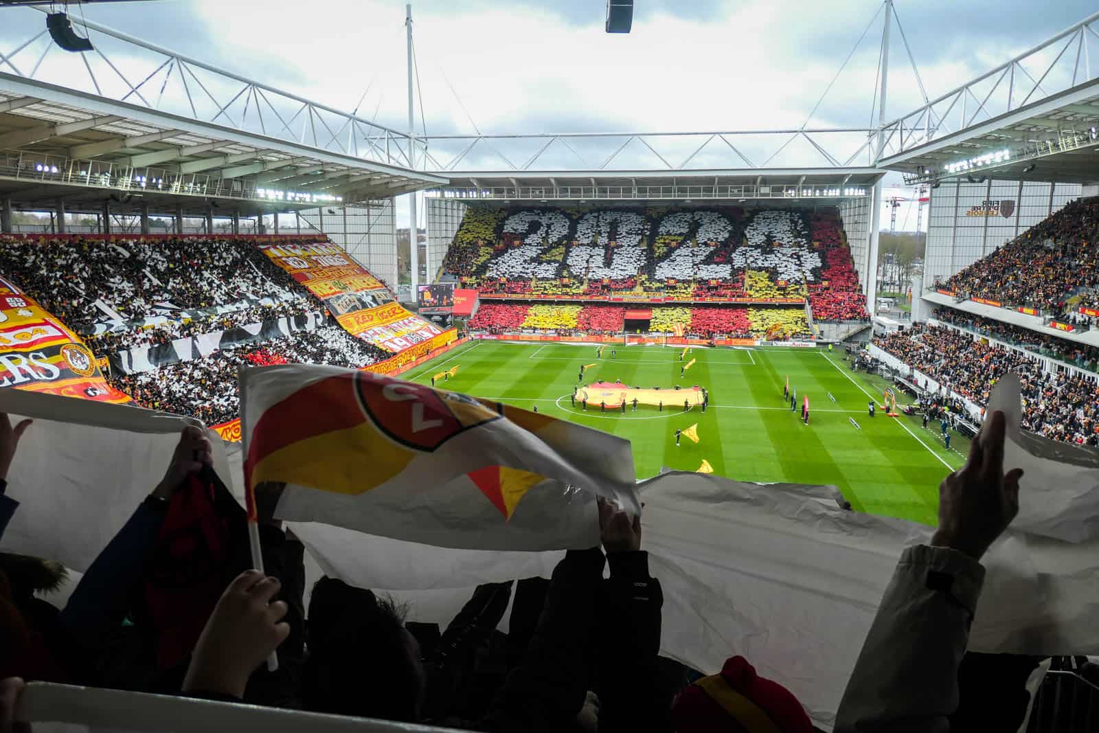 30 jaar Red Tigers; ultras Lens maken er schitterende dag van!