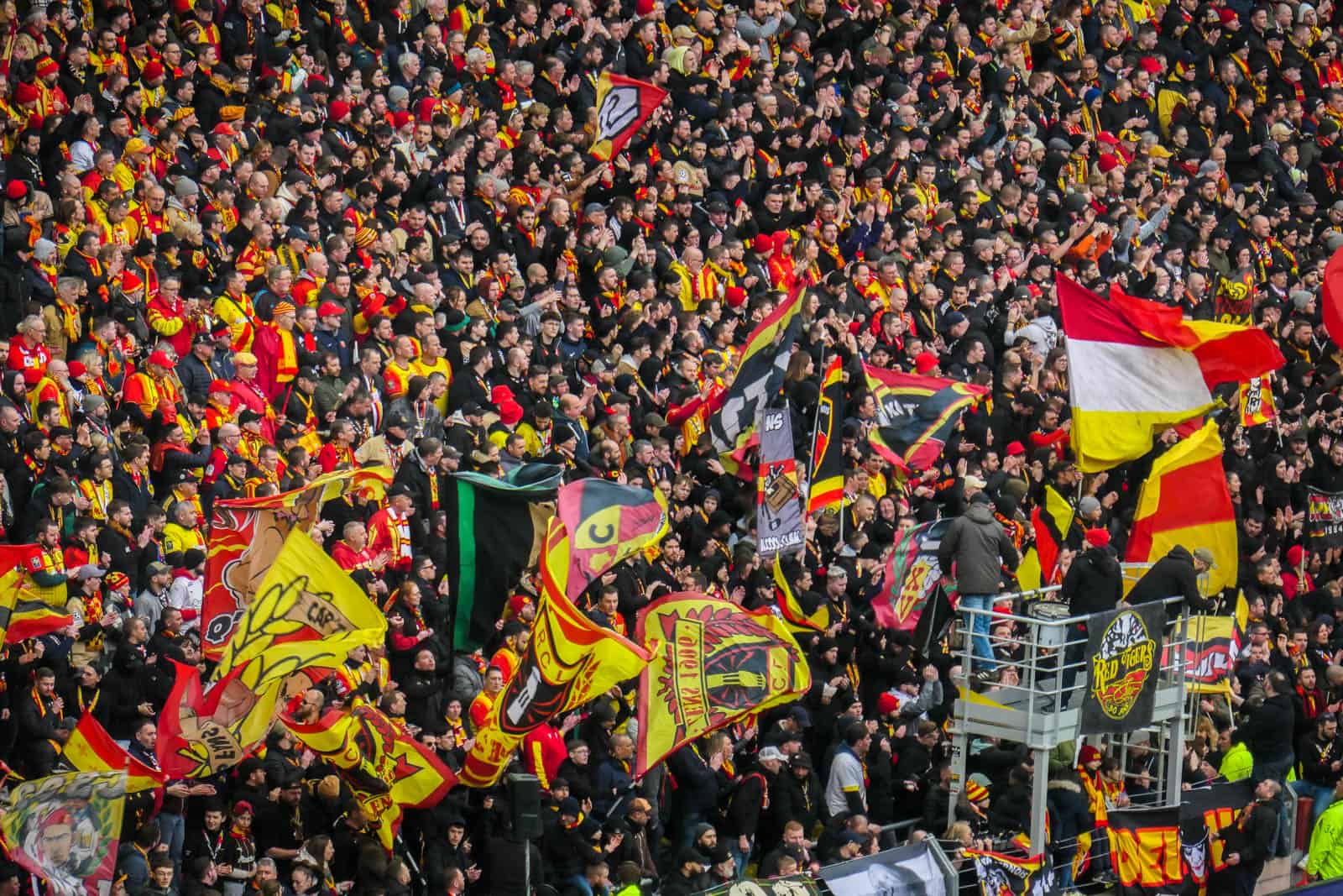 30 jaar Red Tigers; ultras Lens maken er schitterende dag van!
