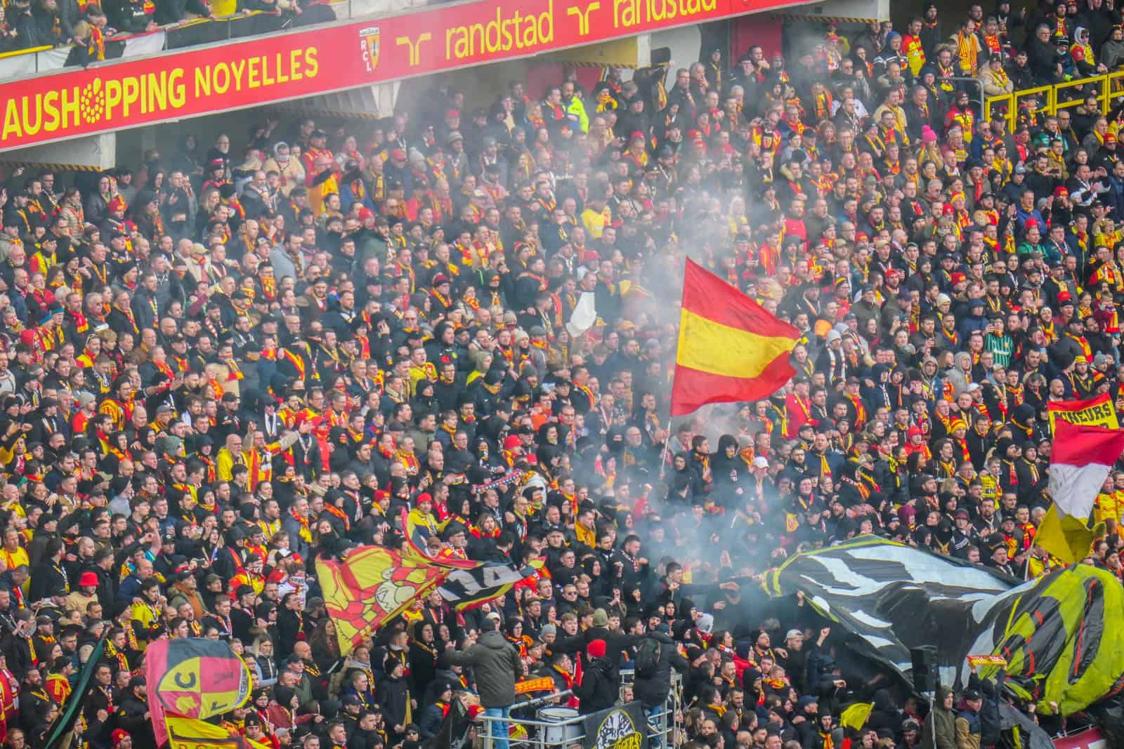 30 jaar Red Tigers; ultras Lens maken er schitterende dag van!