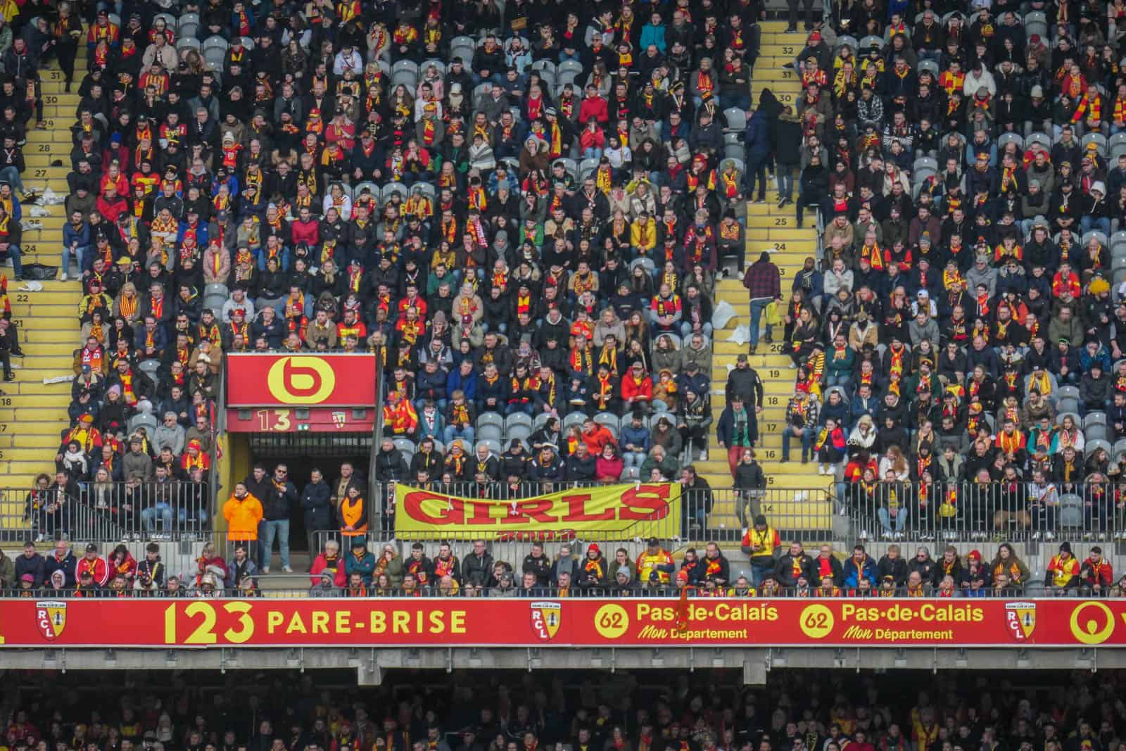 30 jaar Red Tigers; ultras Lens maken er schitterende dag van!
