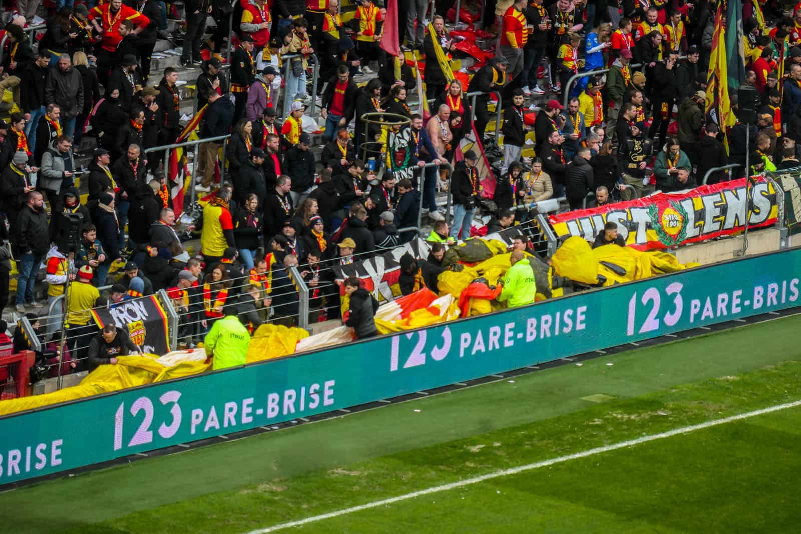 30 jaar Red Tigers; ultras Lens maken er schitterende dag van!