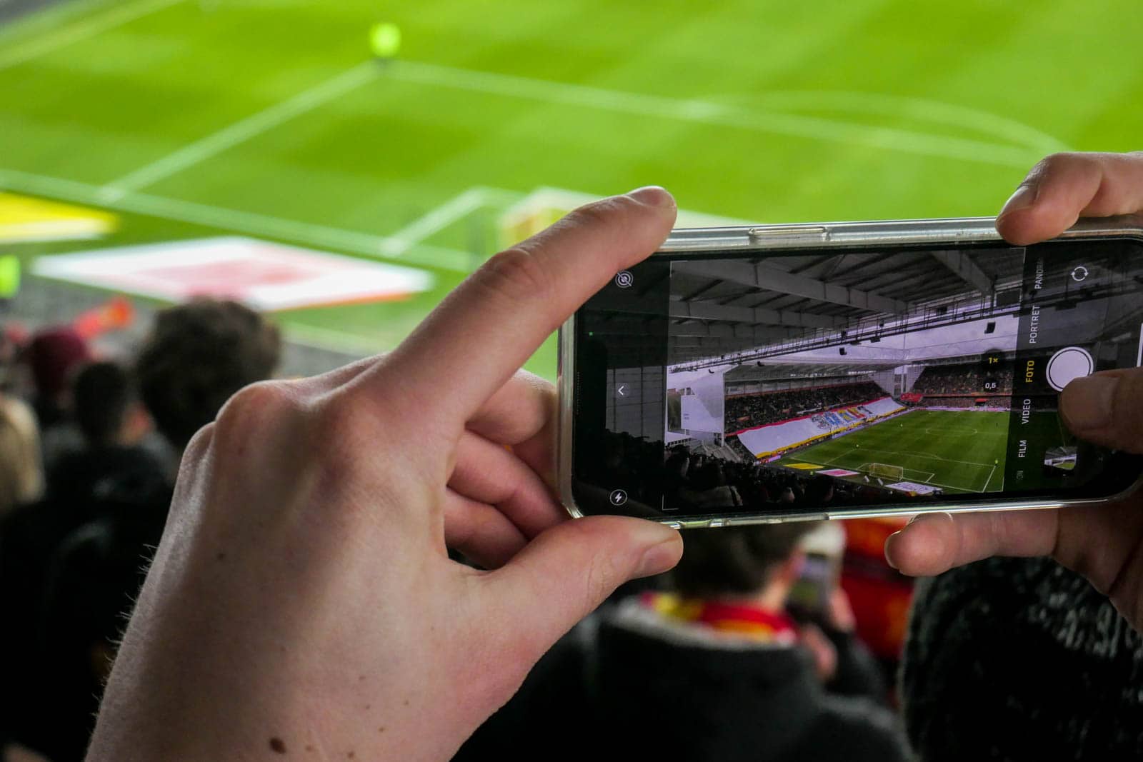 30 jaar Red Tigers; ultras Lens maken er schitterende dag van!