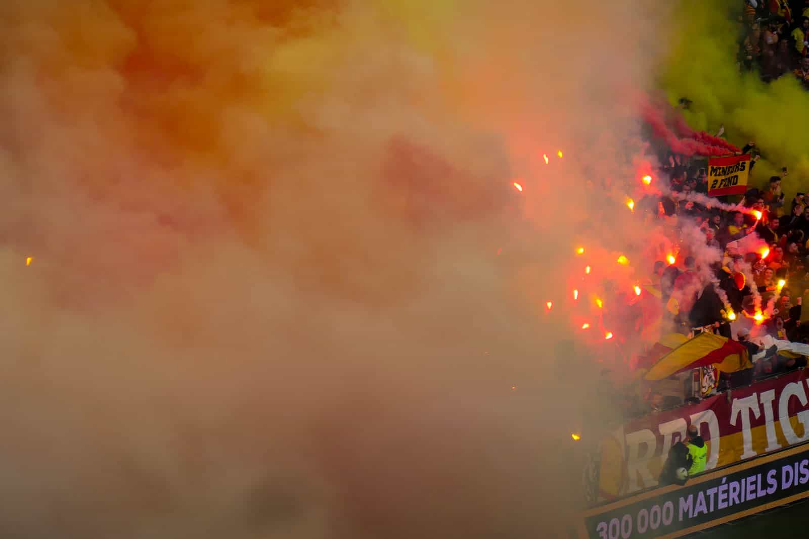 30 jaar Red Tigers; ultras Lens maken er schitterende dag van!