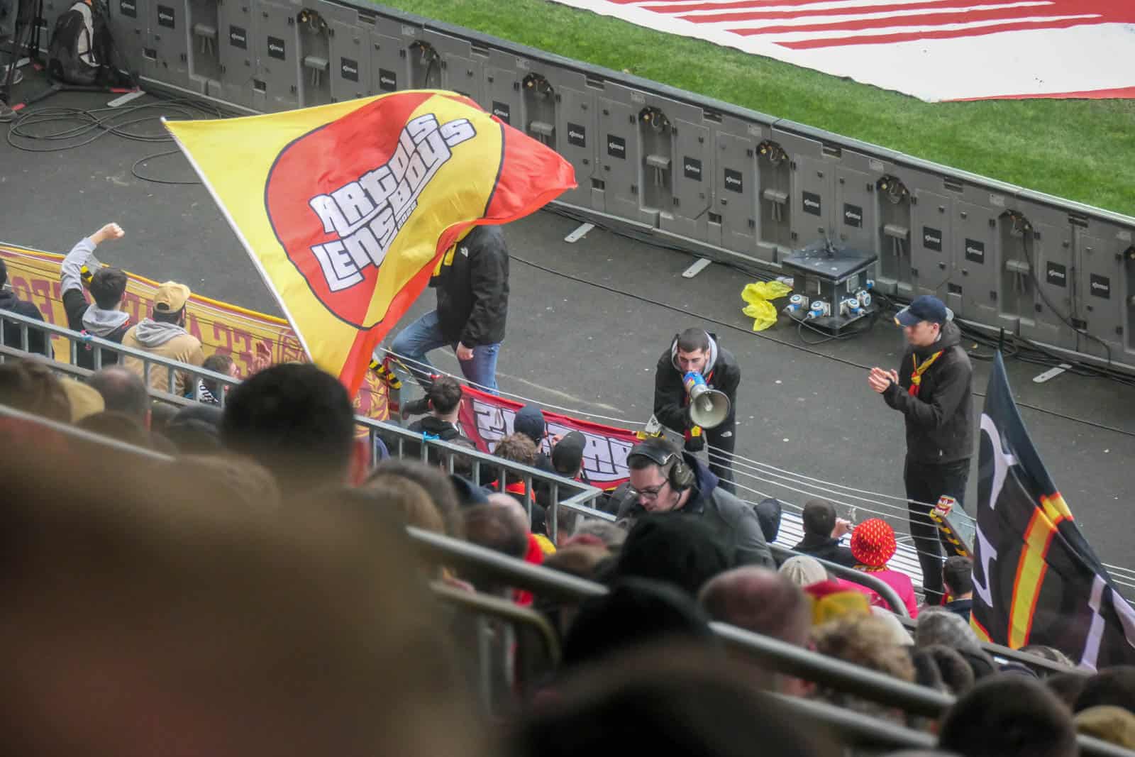 30 jaar Red Tigers; ultras Lens maken er schitterende dag van!