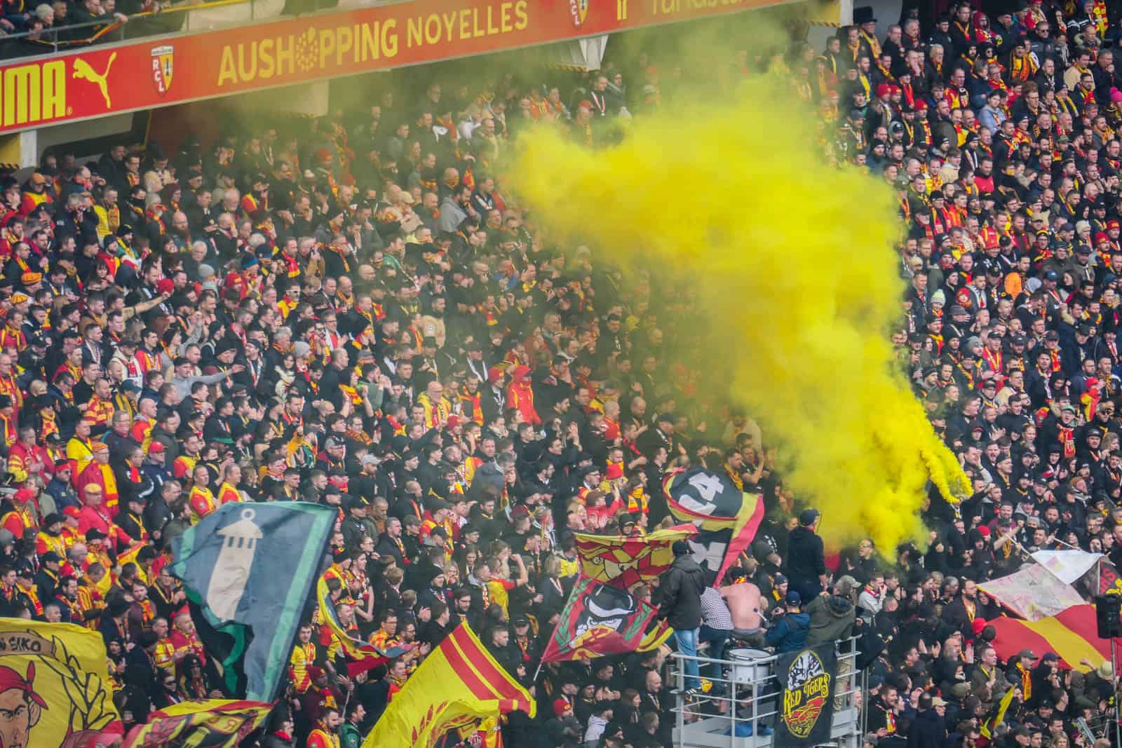 30 jaar Red Tigers; ultras Lens maken er schitterende dag van!