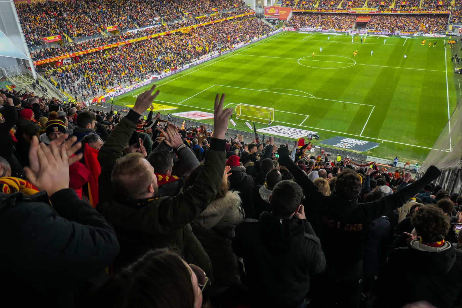 30 jaar Red Tigers; ultras Lens maken er schitterende dag van!