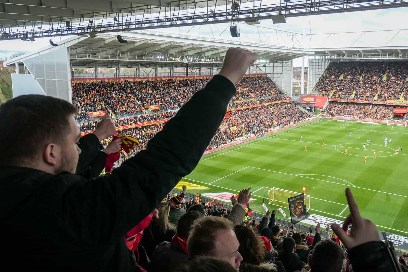 30 jaar Red Tigers; ultras Lens maken er schitterende dag van!