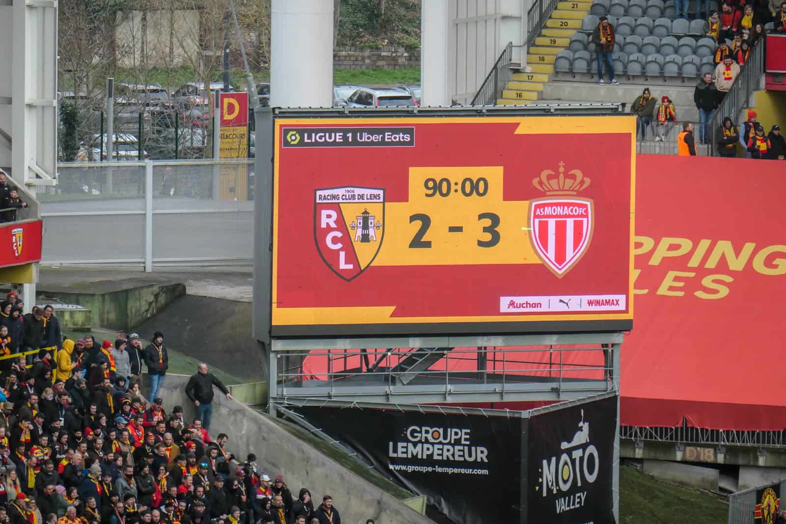30 jaar Red Tigers; ultras Lens maken er schitterende dag van!