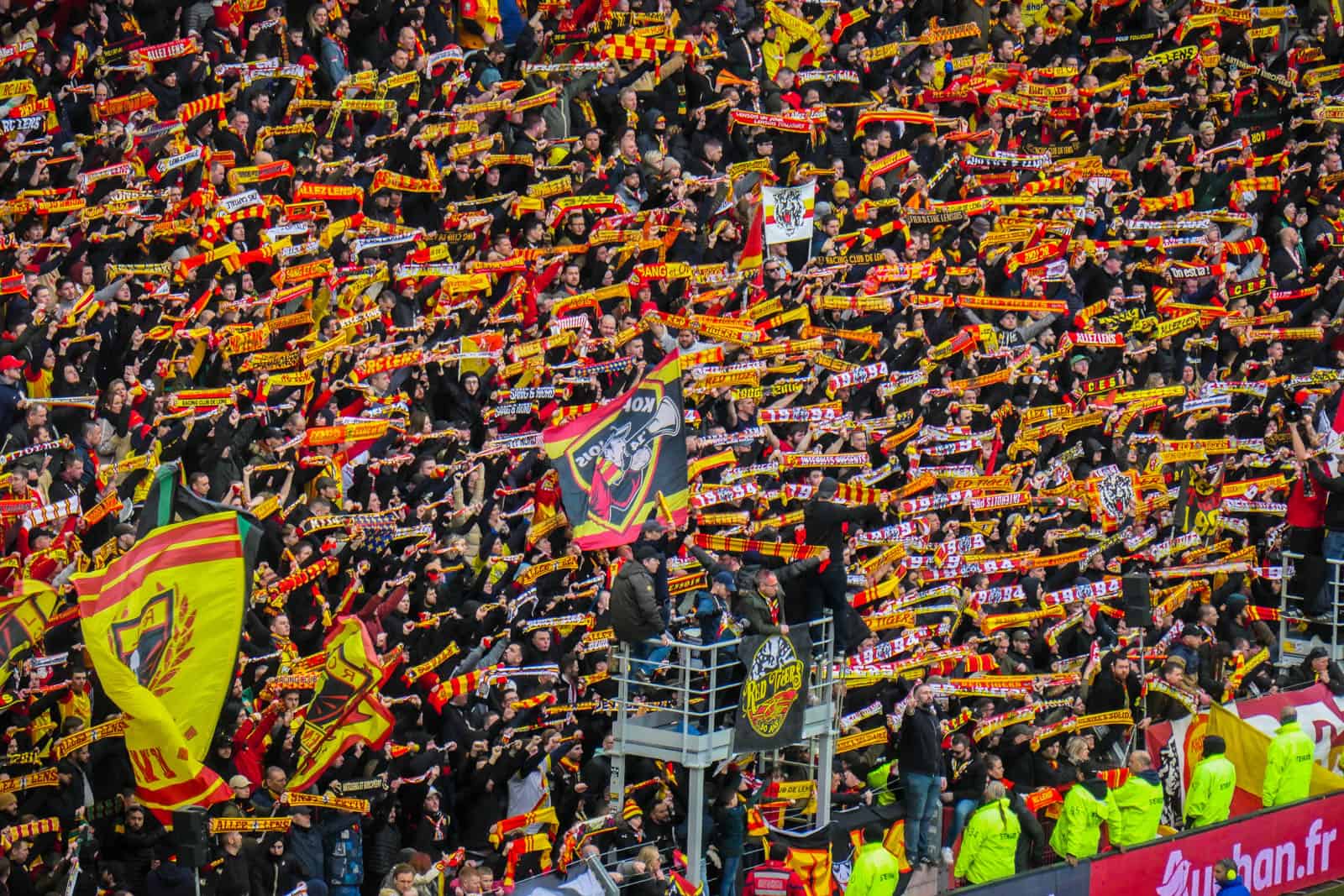 30 jaar Red Tigers; ultras Lens maken er schitterende dag van!