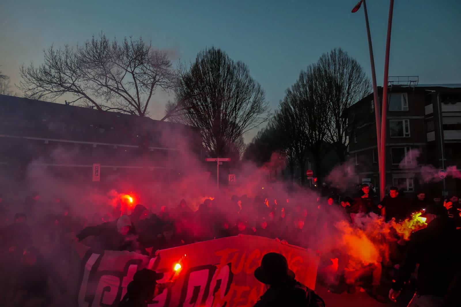 Crazy Side doet haar naam eer aan bij derby tegen FC Den Bosch