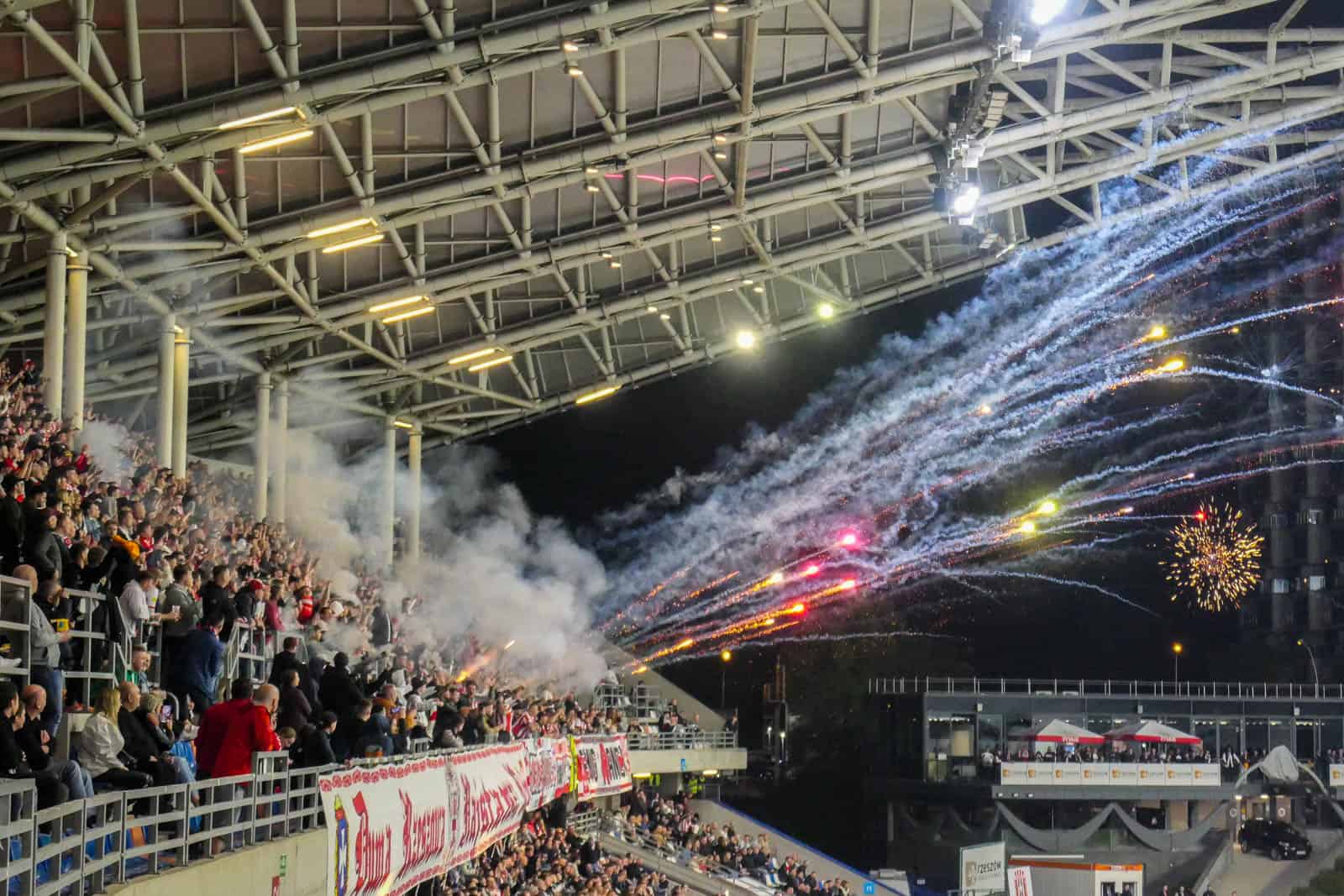 Rzeszow derby: een pyrofeest in Zuid-Oost Polen