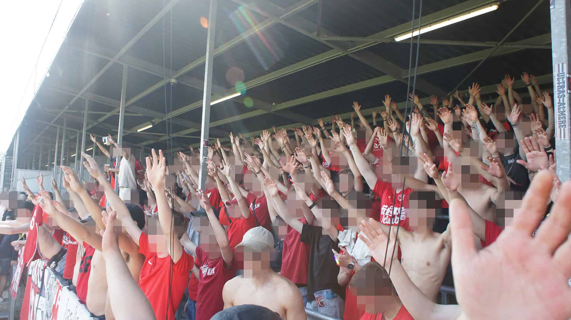 Almere City via Ultras Almere 5