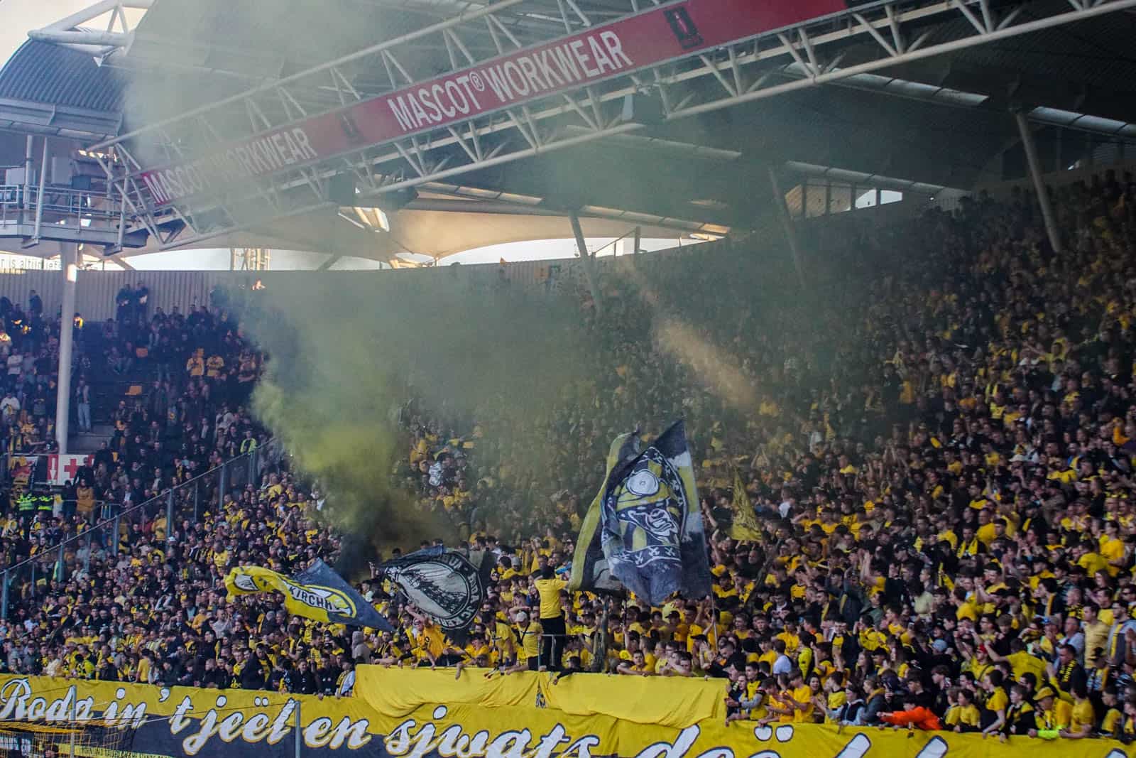 Ultieme deceptie bij Roda JC zorgt voor bizarre beelden