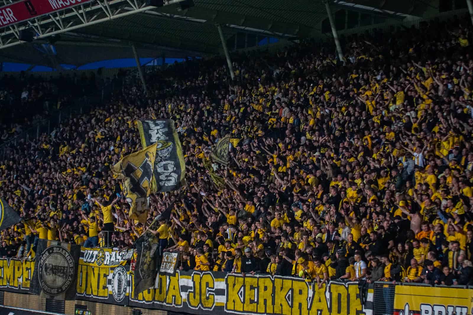 Ultieme deceptie bij Roda JC zorgt voor bizarre beelden