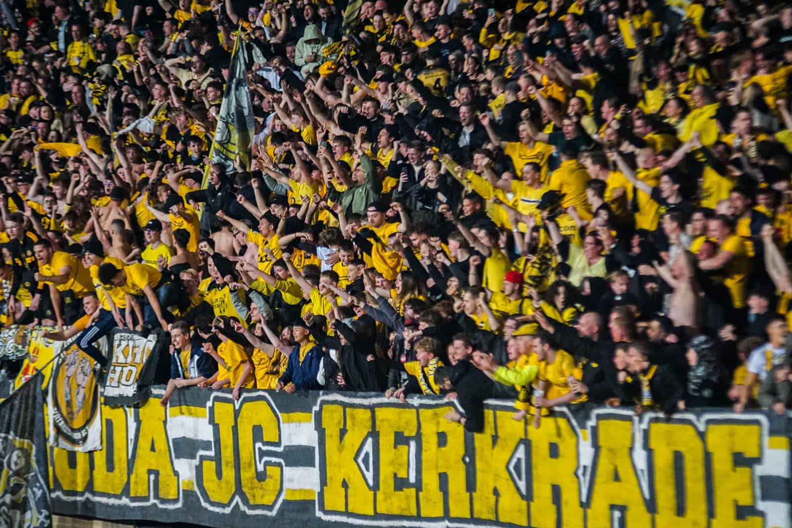 Ultieme deceptie bij Roda JC zorgt voor bizarre beelden