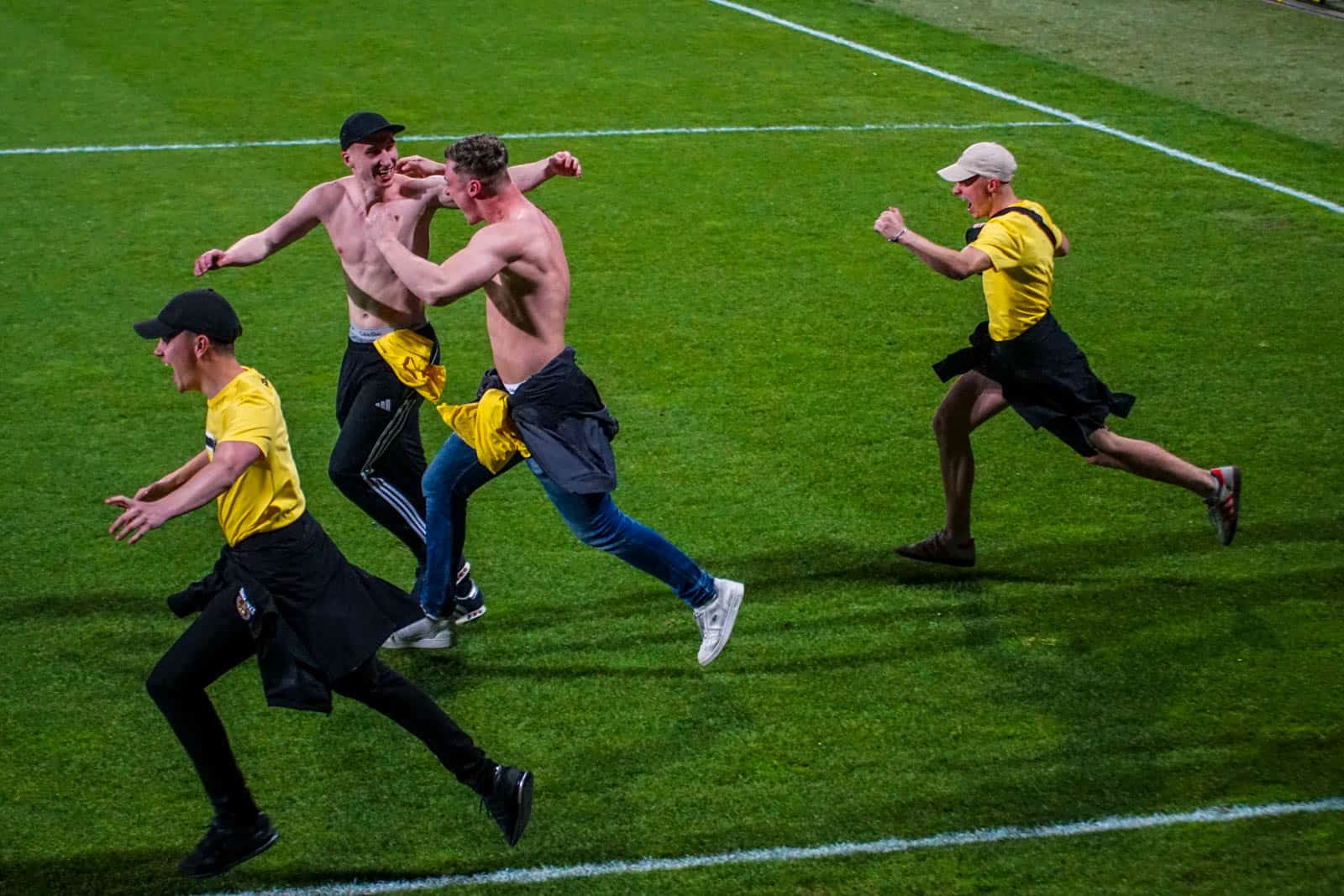 Ultieme deceptie bij Roda JC zorgt voor bizarre beelden