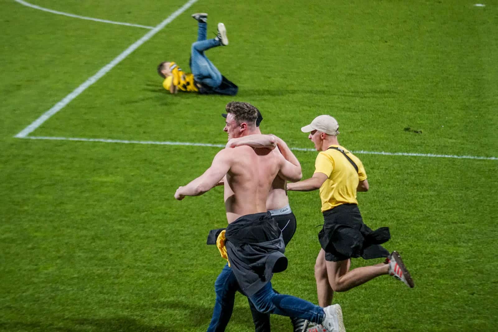 Ultieme deceptie bij Roda JC zorgt voor bizarre beelden