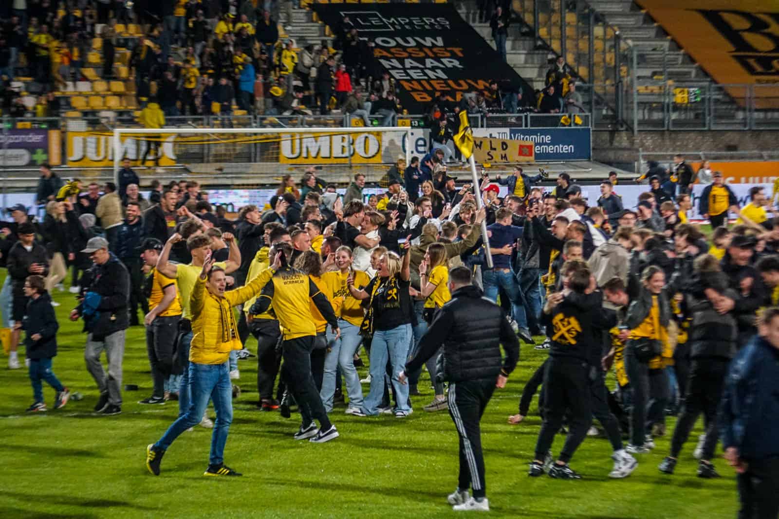 Ultieme deceptie bij Roda JC zorgt voor bizarre beelden