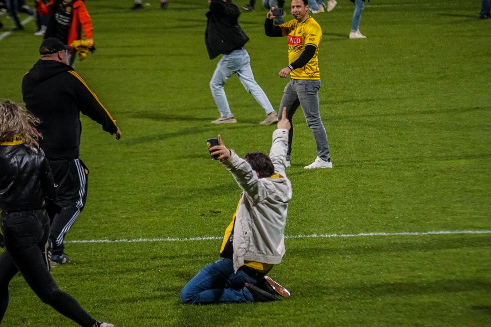 Ultieme deceptie bij Roda JC zorgt voor bizarre beelden
