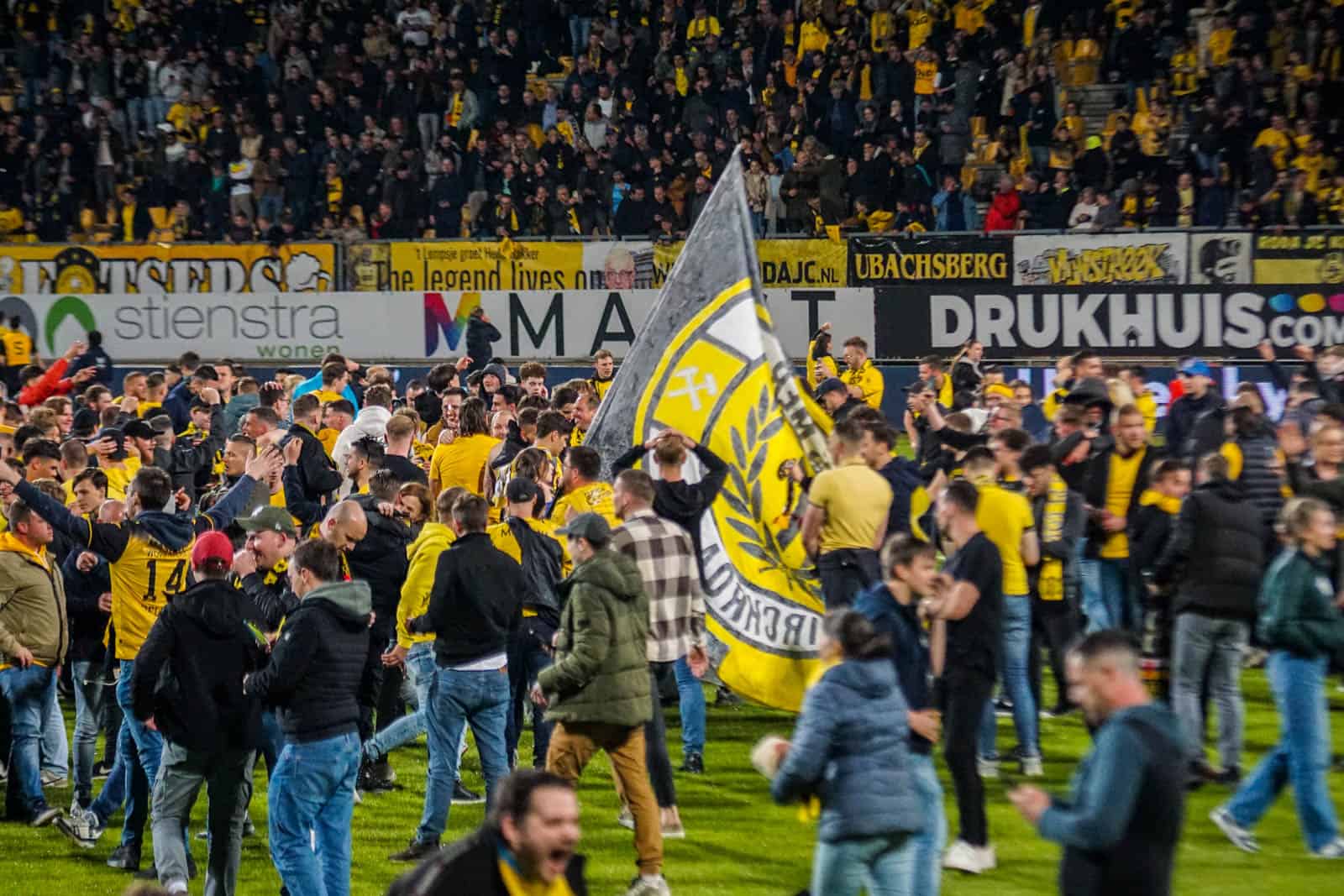 Ultieme deceptie bij Roda JC zorgt voor bizarre beelden