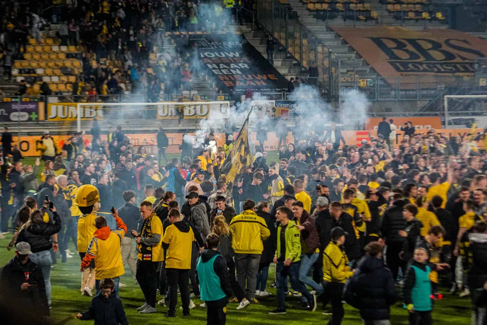 Ultieme deceptie bij Roda JC zorgt voor bizarre beelden