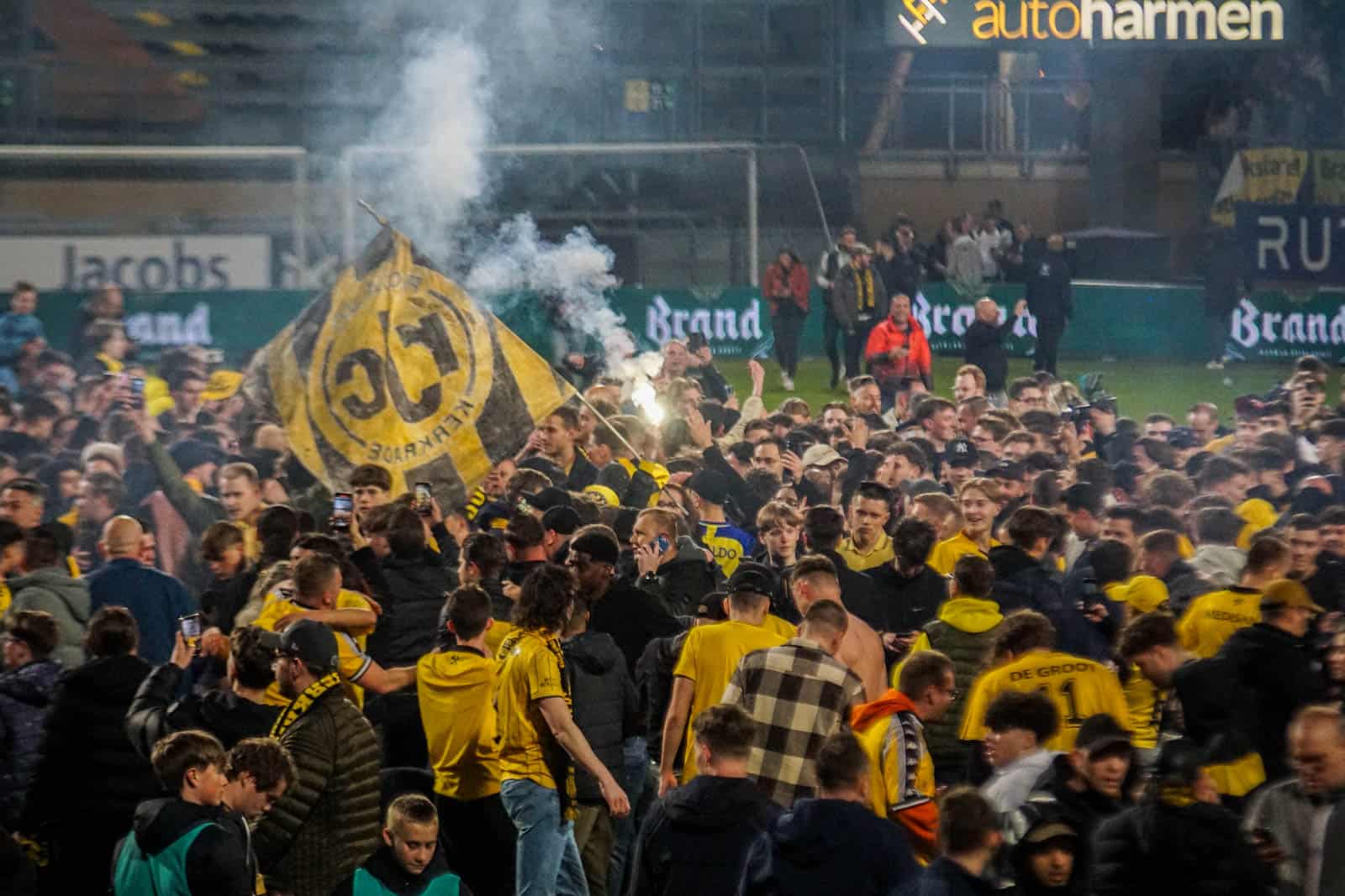 Ultieme deceptie bij Roda JC zorgt voor bizarre beelden