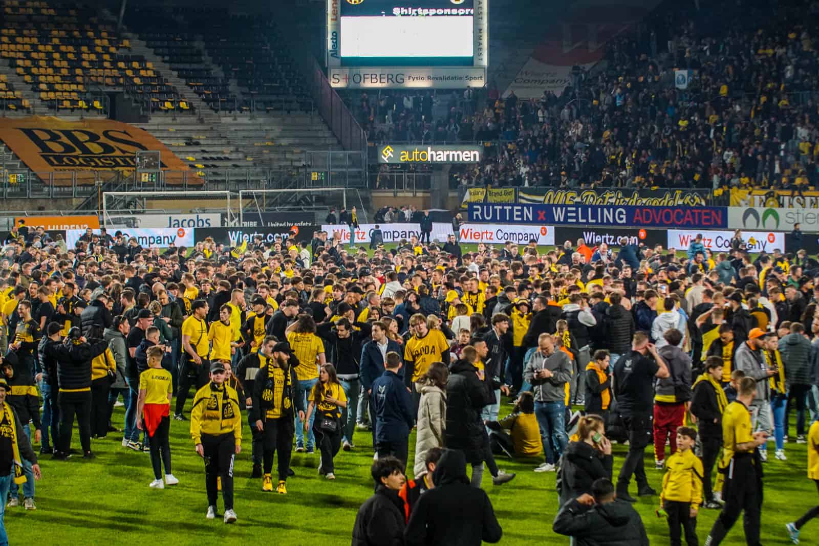 Ultieme deceptie bij Roda JC zorgt voor bizarre beelden