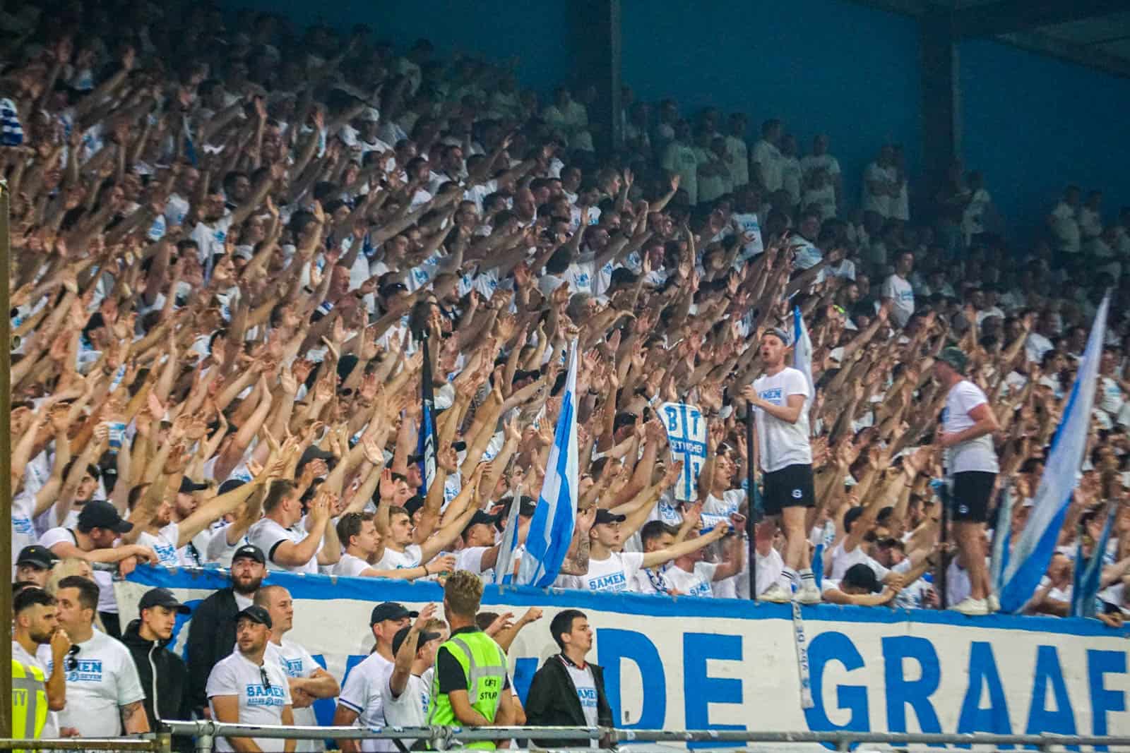 Voetbal is bijzaak op magische play-off avond bij De Graafschap – ADO