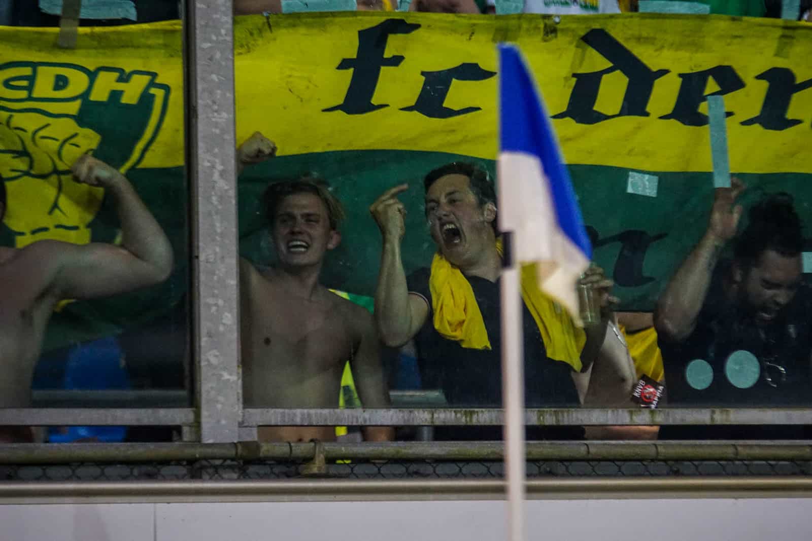 Voetbal is bijzaak op magische play-off avond bij De Graafschap – ADO