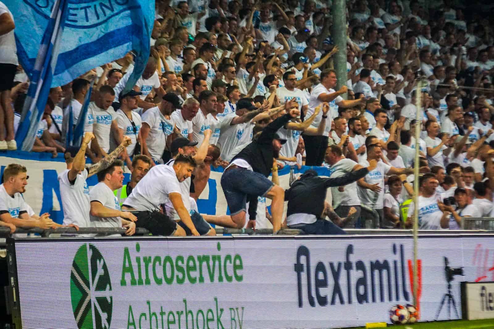 Voetbal is bijzaak op magische play-off avond bij De Graafschap – ADO